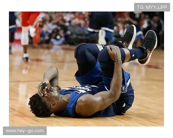 半月板损伤后的足球球员能否继续踢球及其恢复过程解析