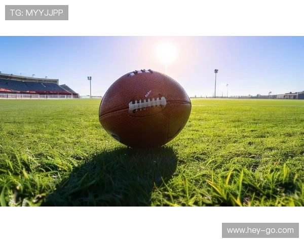 足球传奇：从绿茵场到荣耀巅峰，解析球星成长的奋斗与辉煌历程