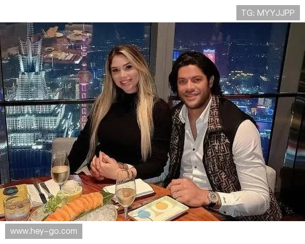 足球球星妻子侄女是谁揭秘 网曝其身份背景和家庭关系